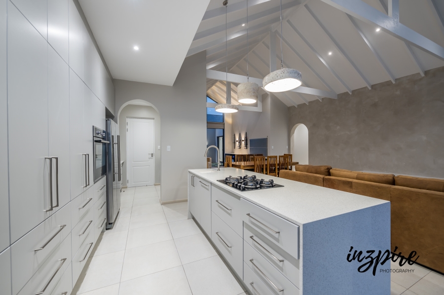 3 Bedroom Property for Sale in Village On Sea Western Cape
